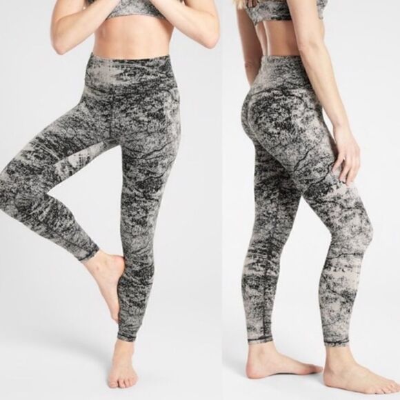 Athleta Elation Glades 7/8 Tight Black Flagstone - Picture 1 of 12